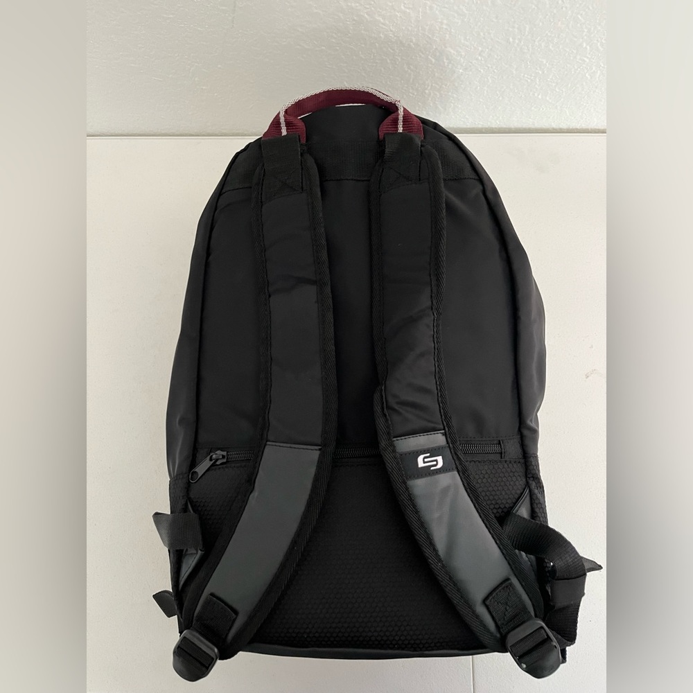 Backpack - Picture 6 of 8
